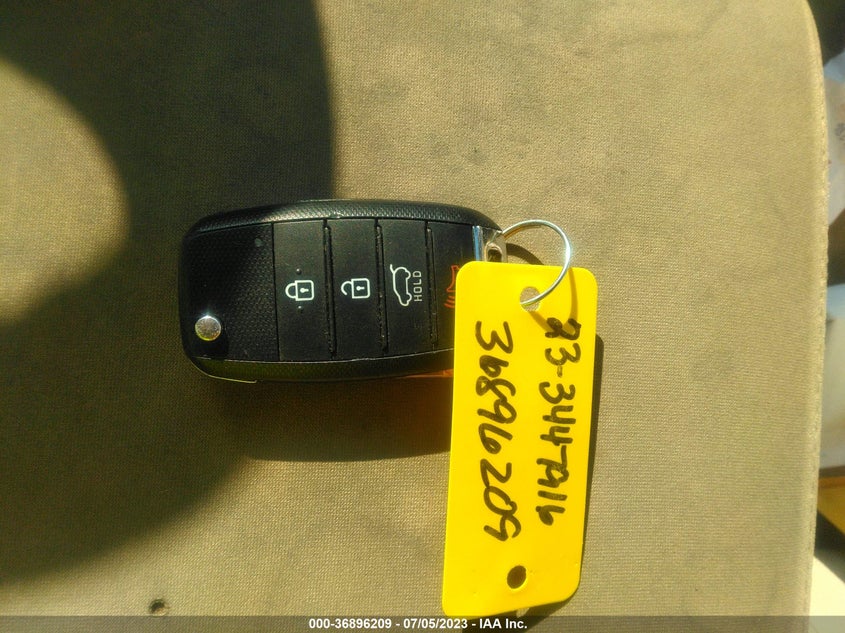 VIN KNDPMCAC1K7598431 2019 KIA SPORTAGE LX