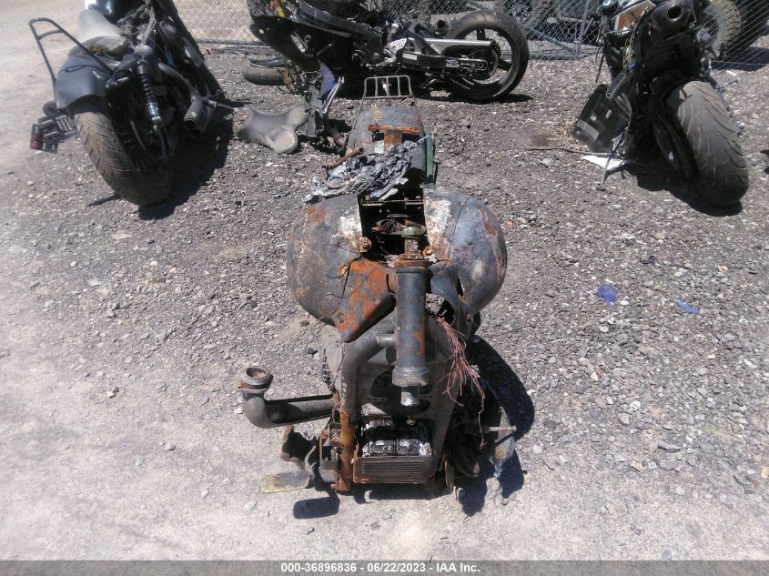 2004 SUZUKI VL1500 - JS1VY51AX42102302
