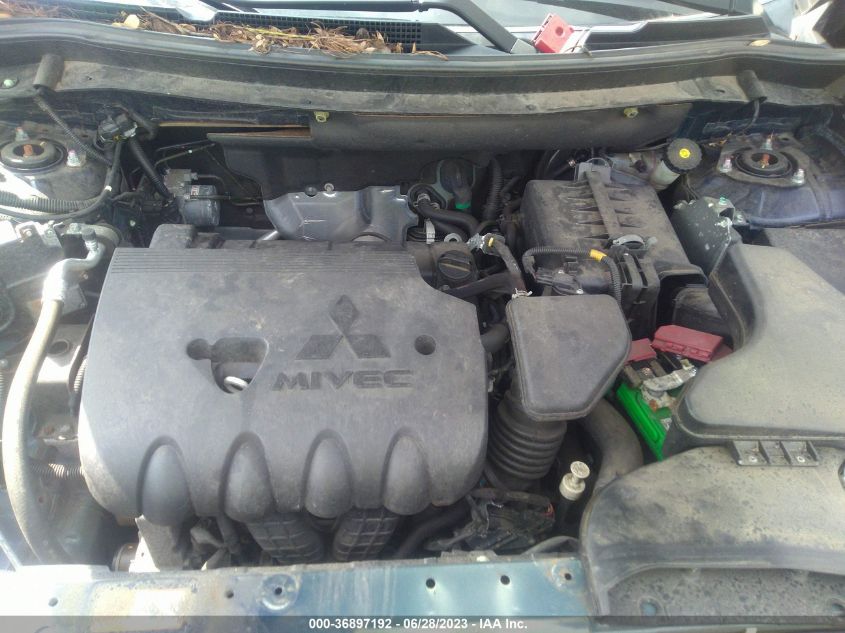 2018 MITSUBISHI OUTLANDER SE/SEL - JA4AZ3A3XJZ024706