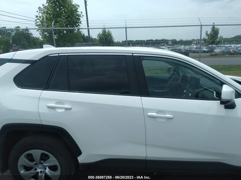 VIN 2T3K1RFV4NW222251 2022 TOYOTA RAV4 LE
