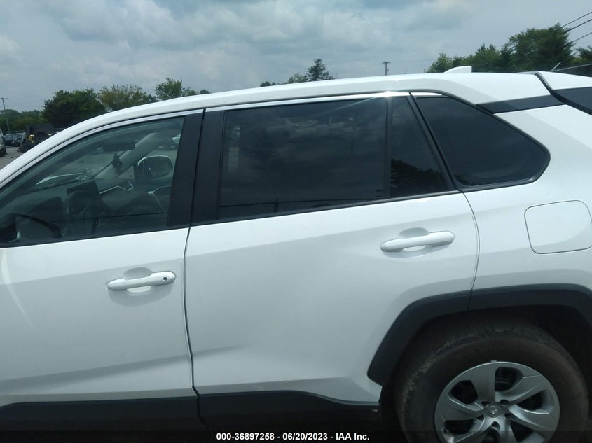 VIN 2T3K1RFV4NW222251 2022 TOYOTA RAV4 LE