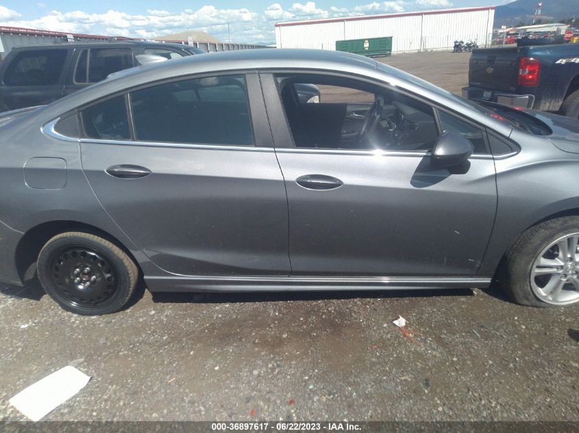 2018 CHEVROLET CRUZE LT - 1G1BE5SM1J7205755