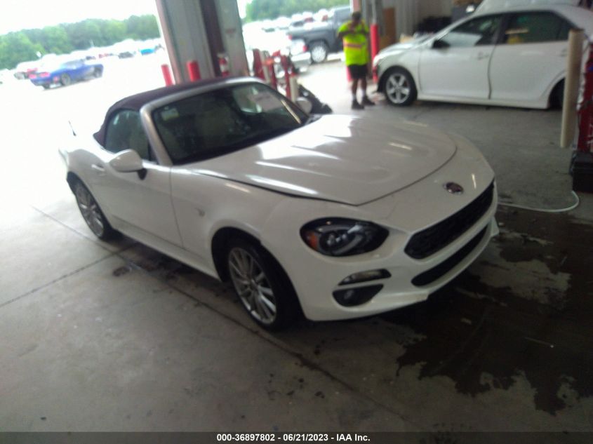 2018 FIAT 124 SPIDER LUSSO RED TOP EDITION - JC1NFAEK0J0139354
