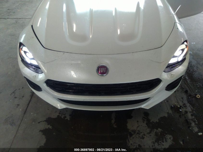 2018 FIAT 124 SPIDER LUSSO RED TOP EDITION - JC1NFAEK0J0139354