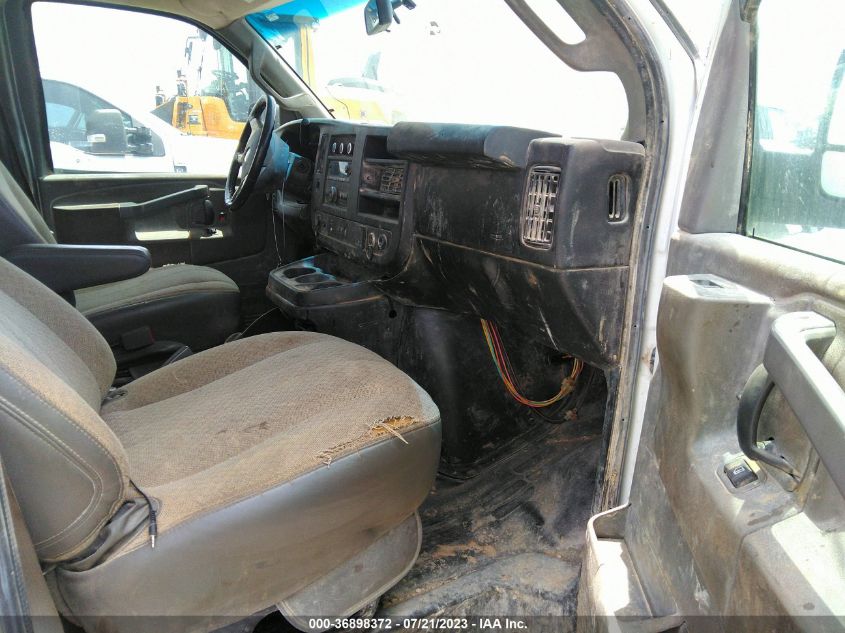 2018 CHEVROLET EXPRESS PASSENGER LT - 1GAZGPFG2J1341274