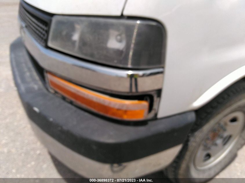 2018 CHEVROLET EXPRESS PASSENGER LT - 1GAZGPFG2J1341274