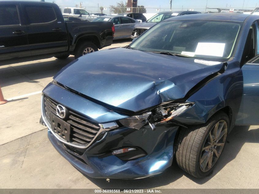 2018 MAZDA MAZDA3 4-DOOR TOURING - 3MZBN1V32JM190656