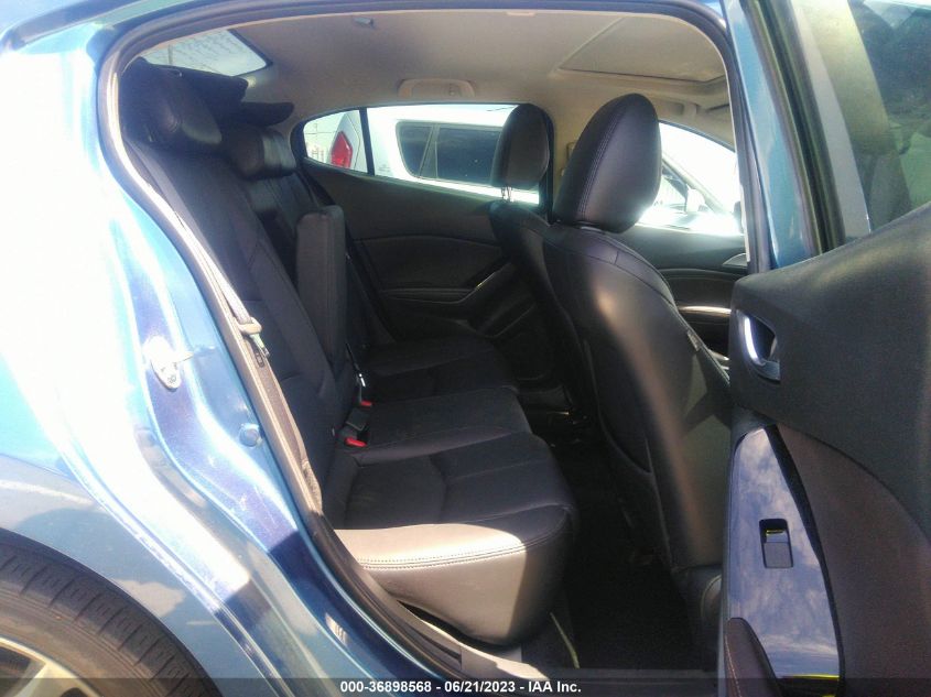 2018 MAZDA MAZDA3 4-DOOR TOURING - 3MZBN1V32JM190656