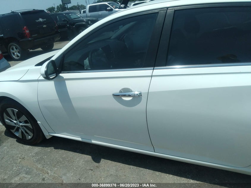 VIN 1N4BL4BV4KC105468 2019 NISSAN ALTIMA S