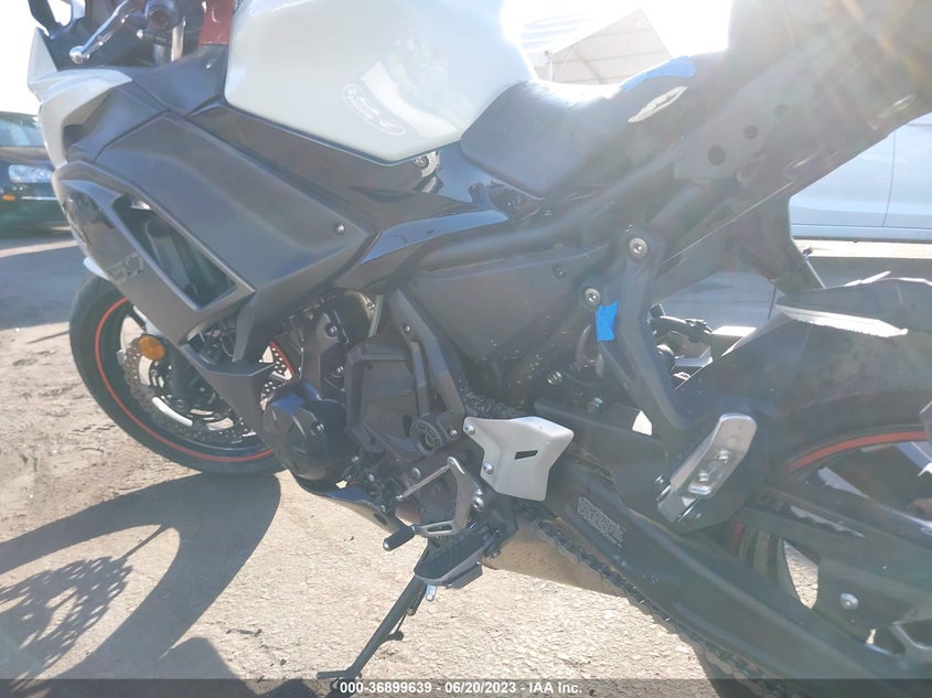 VIN ML5EXER19PDA94731 2023 KAWASAKI EX650 R