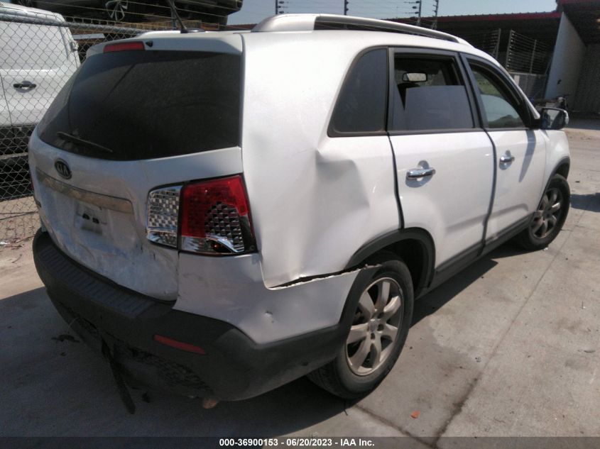 2013 KIA SORENTO LX - 5XYKT3A60DG405179