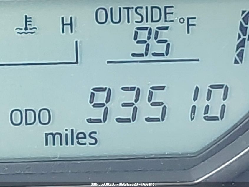 2016 TOYOTA RAV4 LE - JTMZFREV9GJ075296