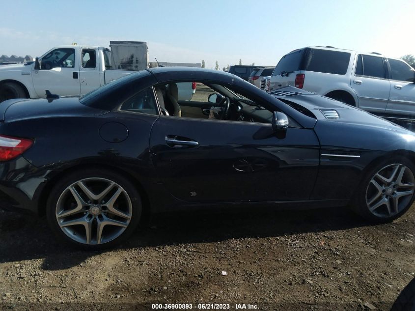 2016 MERCEDES-BENZ SLK SLK 300 - WDDPK3JA0GF115793