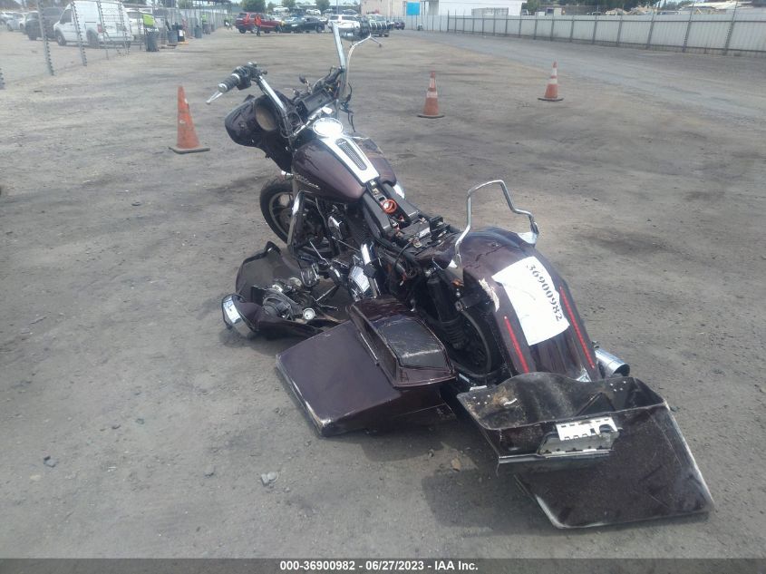 2006 HARLEY-DAVIDSON FLHXI 1HD1KBW166Y685348