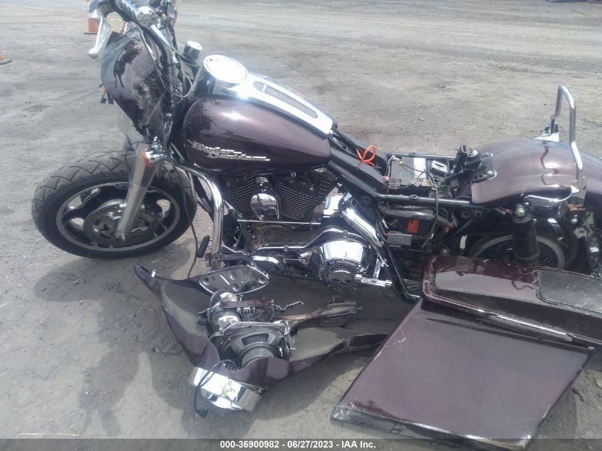 2006 HARLEY-DAVIDSON FLHXI 1HD1KBW166Y685348