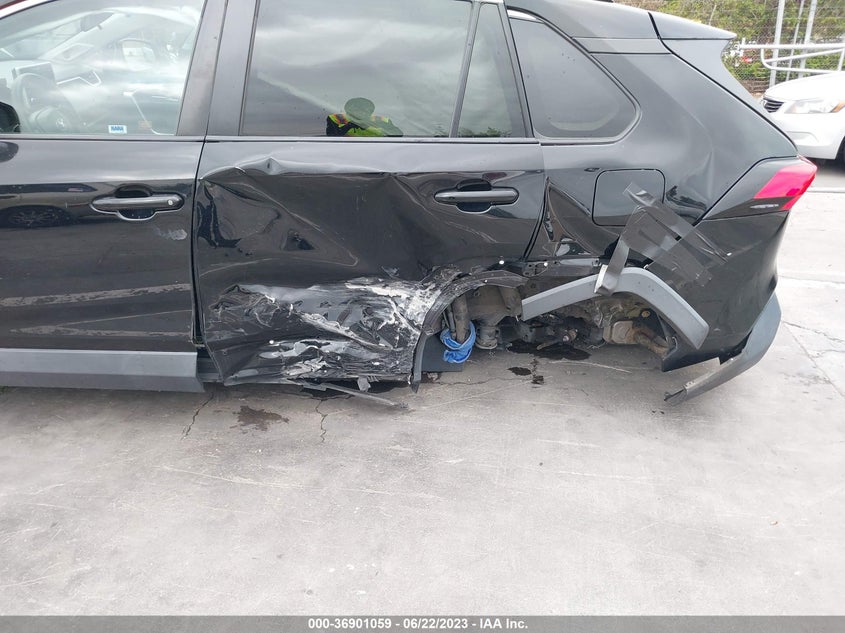 VIN 2T3C1RFV0KC009749 2019 TOYOTA RAV4 XLE PREMIUM