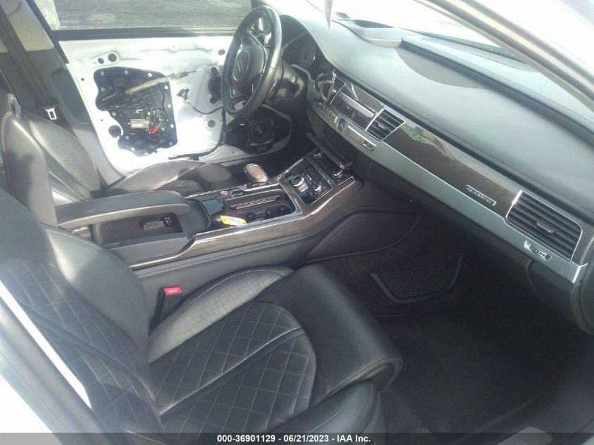 2015 AUDI S8 QUATTRO - WAUK2AFD5FN008235