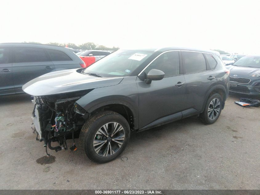 5N1BT3BA4PC796926 Nissan Rogue SV 2