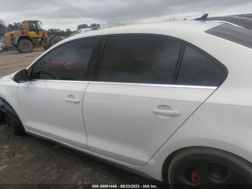 2013 VOLKSWAGEN GLI AUTOBAHN W/NAV 3VW567AJ0DM237091