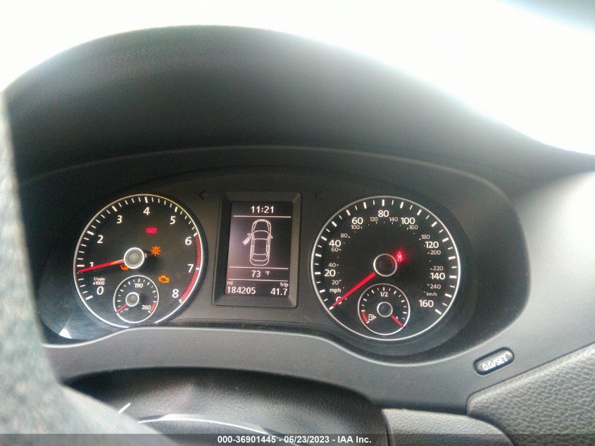 2013 VOLKSWAGEN GLI AUTOBAHN W/NAV 3VW567AJ0DM237091