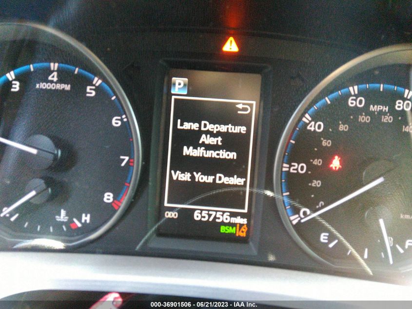 2017 TOYOTA RAV4 XLE - JTMWFREV4HJ144061