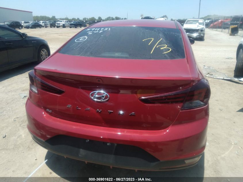 2019 HYUNDAI ELANTRA SE - 5NPD74LF5KH497346