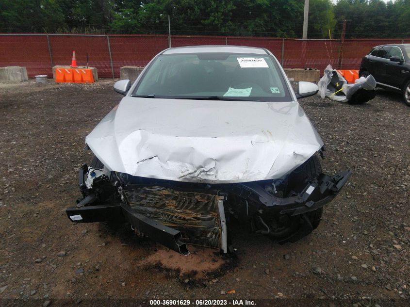 2018 HYUNDAI ELANTRA SEL - 5NPD84LF9JH389257