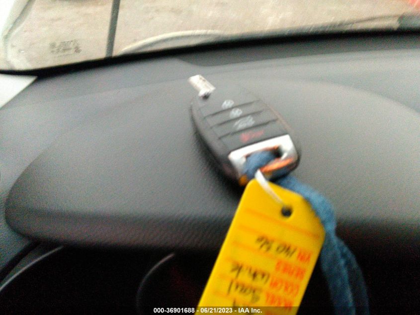 2015 KIA SOUL + - KNDJP3A55F7140136