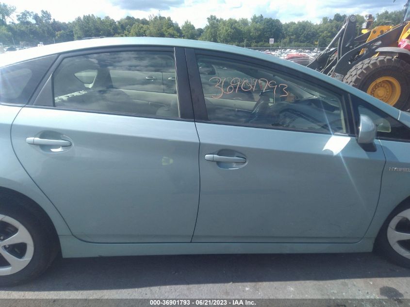 2013 TOYOTA PRIUS FOUR - JTDKN3DU9D5639513