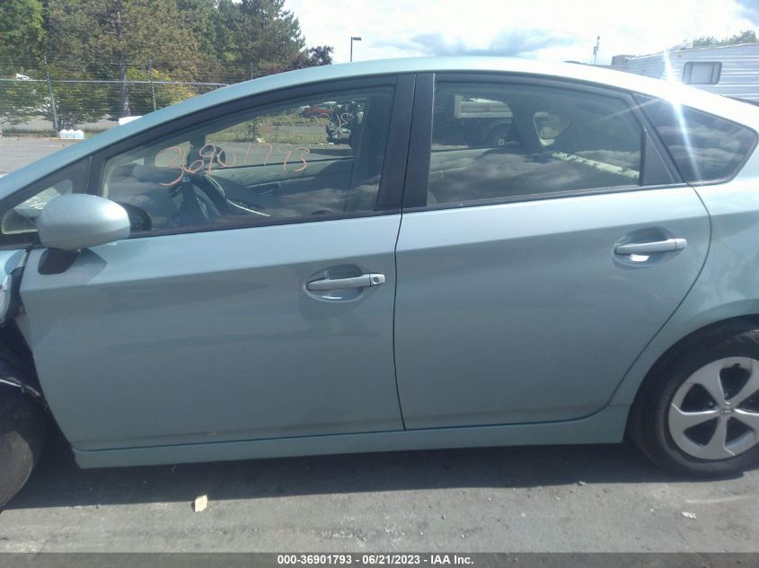 2013 TOYOTA PRIUS FOUR - JTDKN3DU9D5639513