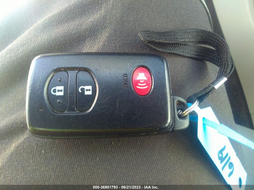 2013 TOYOTA PRIUS FOUR - JTDKN3DU9D5639513