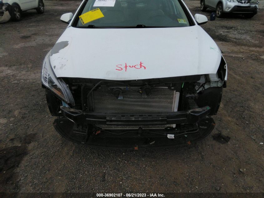 2016 HYUNDAI SONATA 2.4L SE - 5NPE24AF8GH432651
