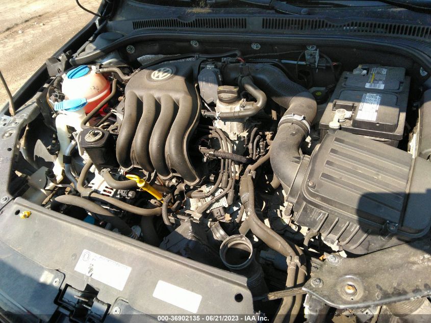 2014 VOLKSWAGEN JETTA SEDAN S - 3VW2K7AJXEM208388