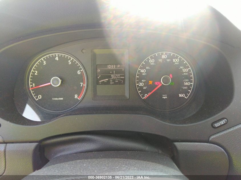 2014 VOLKSWAGEN JETTA SEDAN S - 3VW2K7AJXEM208388