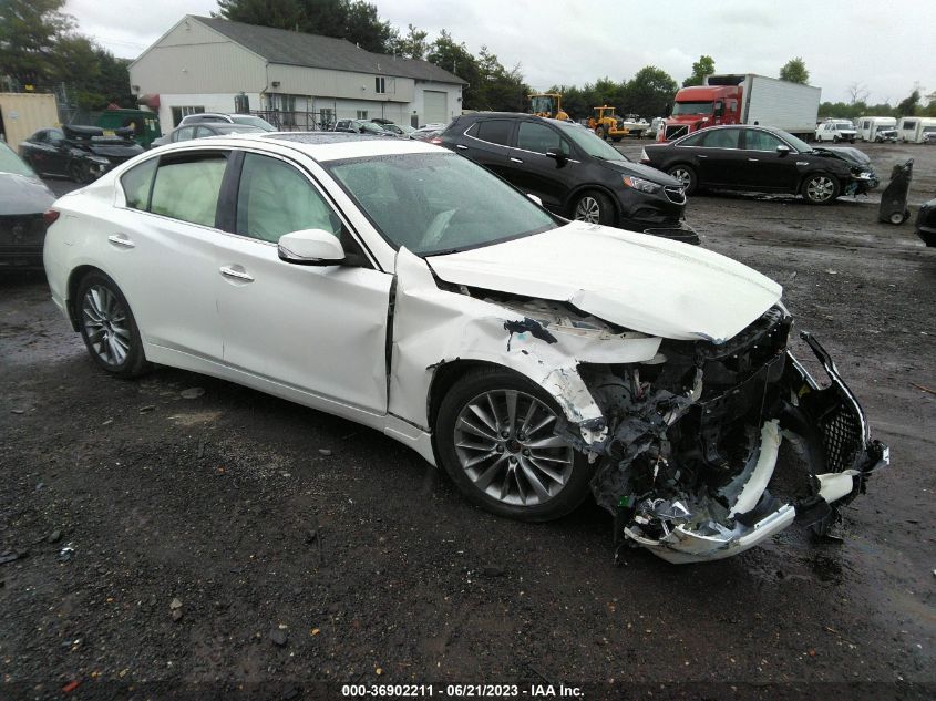 2018 INFINITI Q50 3.0T LUXE - JN1EV7AR5JM439057