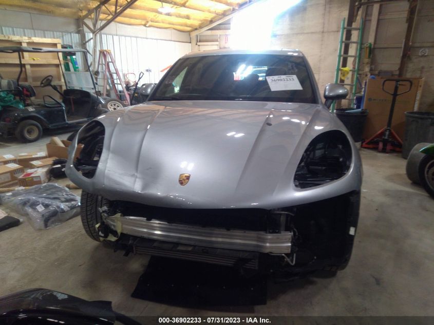 2018 PORSCHE MACAN - WP1AA2A58JLB04158