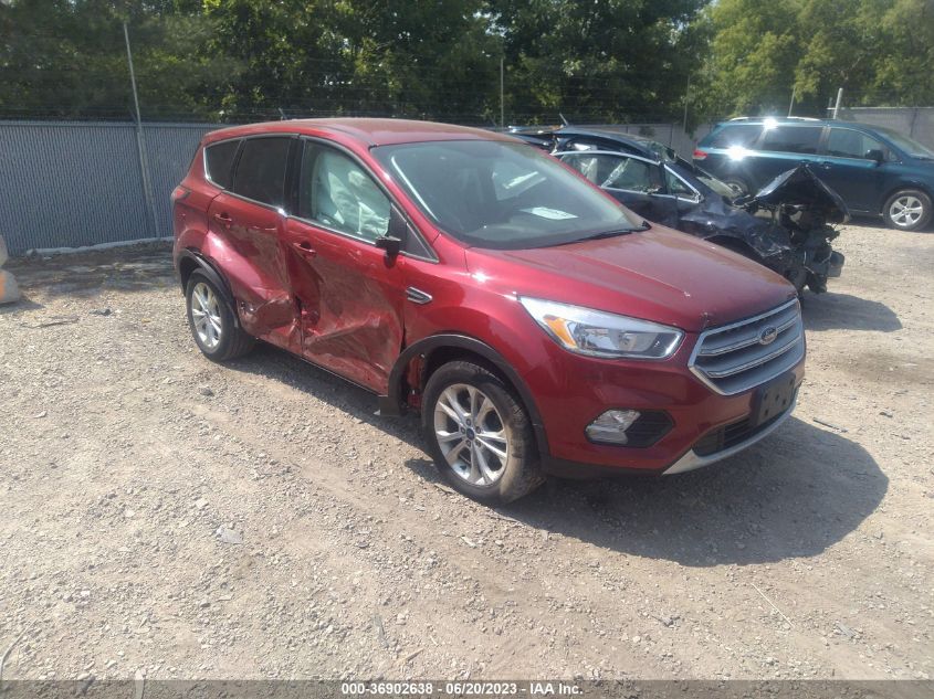 2017 FORD ESCAPE SE - 1FMCU9G92HUA63515