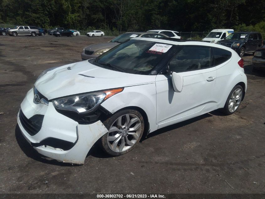 2013 HYUNDAI VELOSTER W/GRAY INT - KMHTC6AD1DU139198