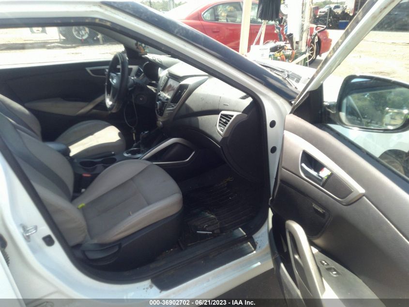 2013 HYUNDAI VELOSTER W/GRAY INT - KMHTC6AD1DU139198