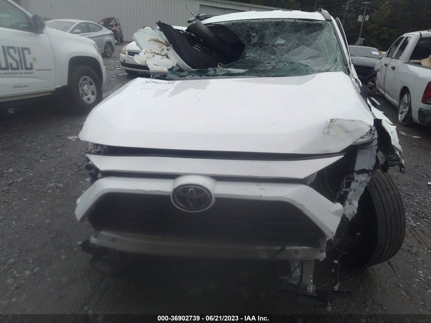 VIN 2T3P1RFV2NW264682 2022 TOYOTA RAV4 XLE
