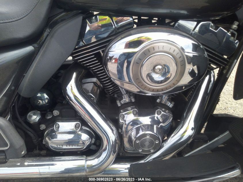 2009 HARLEY-DAVIDSON FLHTCU - 1HD1FC4199Y687614