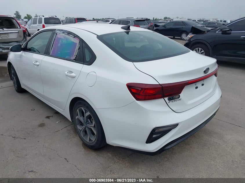 VIN 3KPF24AD3LE176128 2020 KIA FORTE LXS