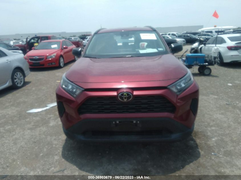 2T3H1RFVXMW148617 Toyota RAV4 LE 12