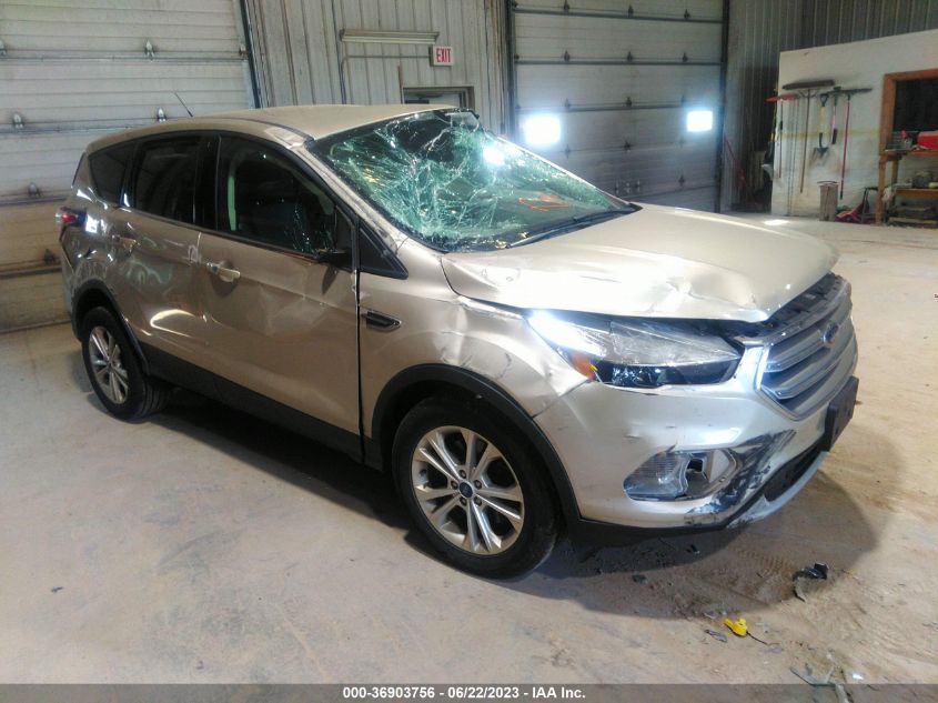 2017 FORD ESCAPE SE - 1FMCU9GD4HUD03099