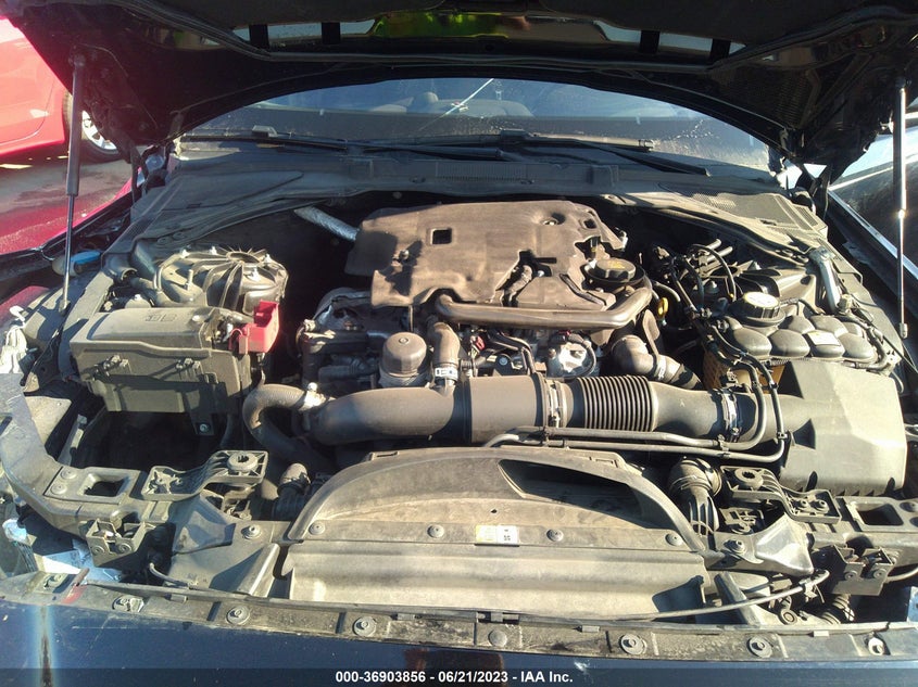 VIN SAJAR4FX5JCP33989 2018 JAGUAR XE