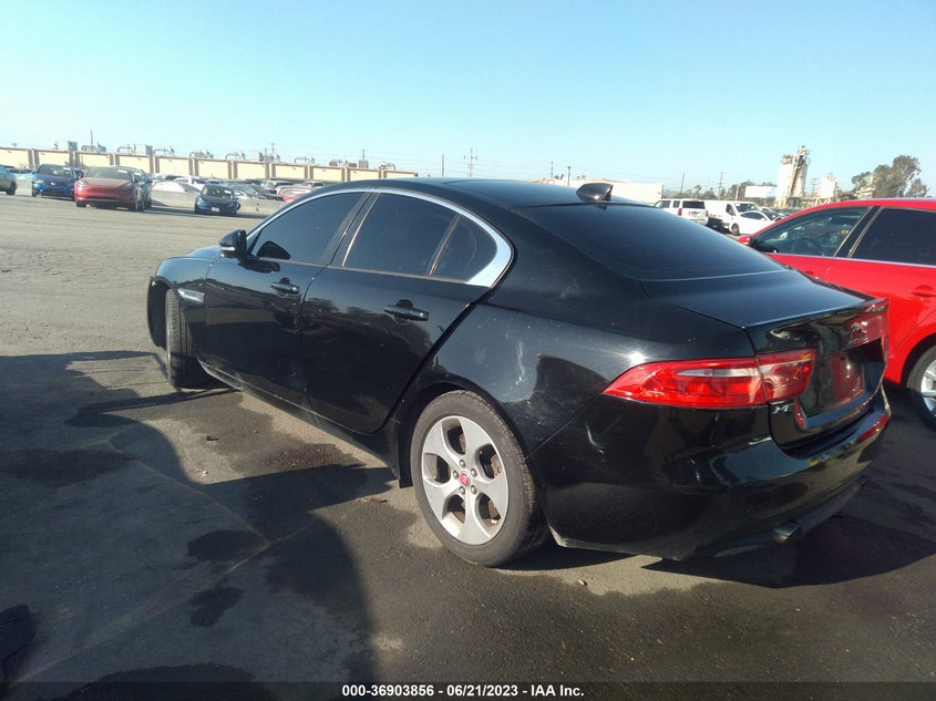 VIN SAJAR4FX5JCP33989 2018 JAGUAR XE