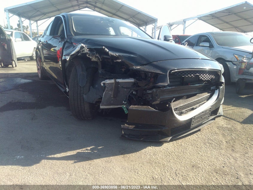 VIN SAJAR4FX5JCP33989 2018 JAGUAR XE