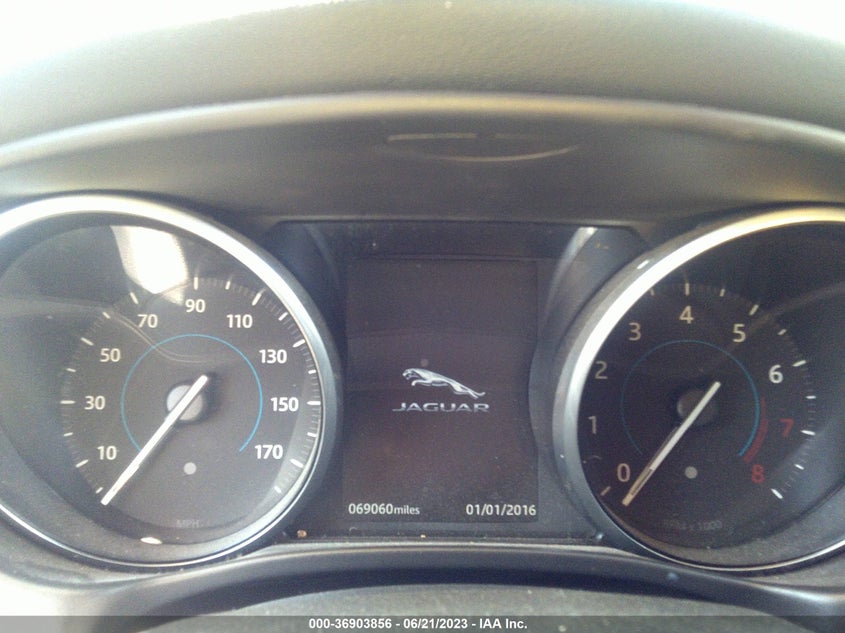 VIN SAJAR4FX5JCP33989 2018 JAGUAR XE