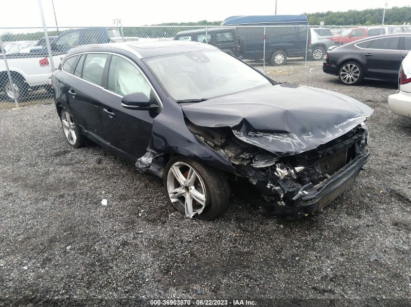 YV140MEK8H1358403 VOLVO V60 PREMIER 2017