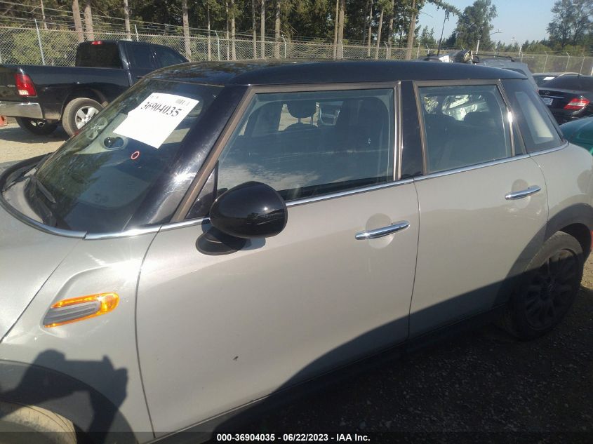 2015 MINI COOPER HARDTOP 4 DOOR WMWXS5C51FT832318